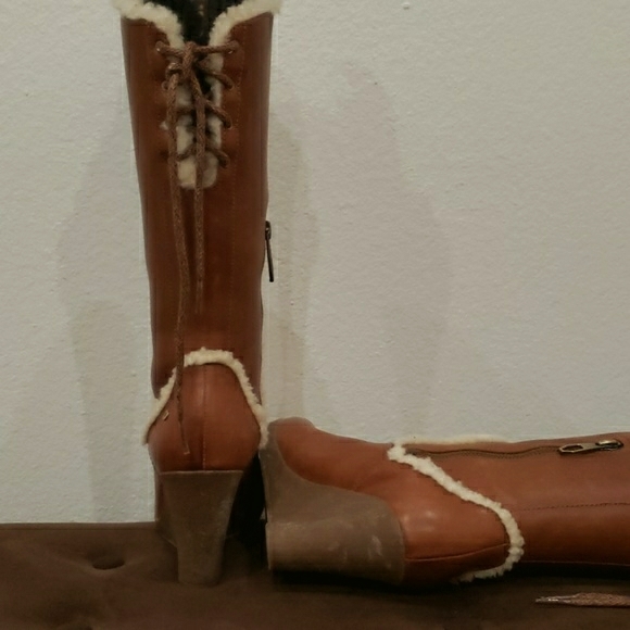 UGG Boots - Genuine Leather - Picture 4 of 14